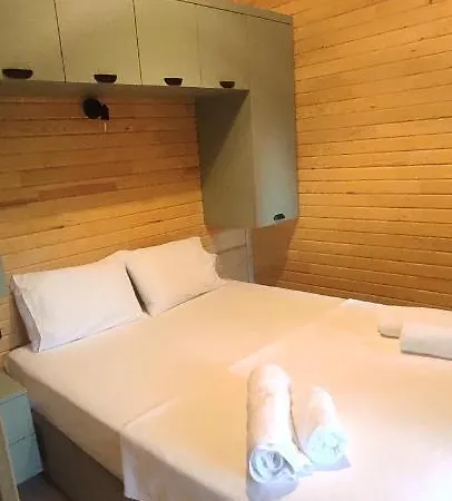 Julya Tiny House *